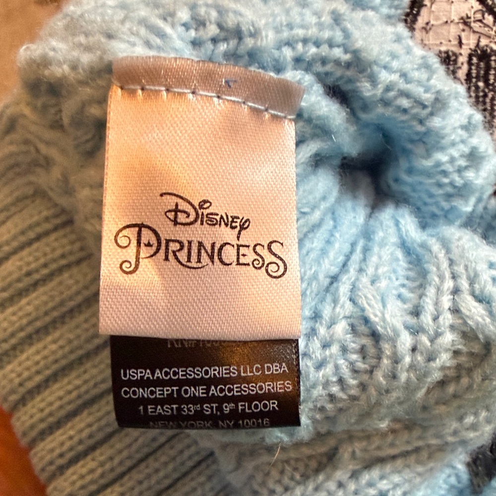 Disney Light Blue Kids Beanie with Bow and Cartoon Patch the little mermaid - Picture 4 of 5